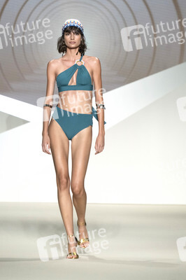 Dolores Cortés Fashion Show auf der 76. Mercedes-Benz Fashion Week Madrid