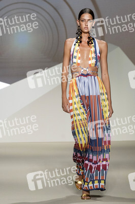 Dolores Cortés Fashion Show auf der 76. Mercedes-Benz Fashion Week Madrid