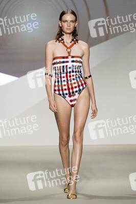 Dolores Cortés Fashion Show auf der 76. Mercedes-Benz Fashion Week Madrid
