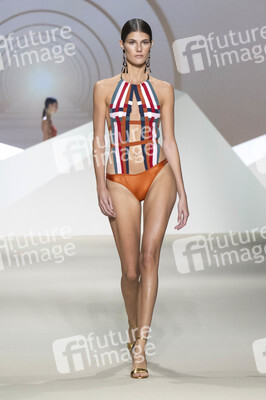 Dolores Cortés Fashion Show auf der 76. Mercedes-Benz Fashion Week Madrid