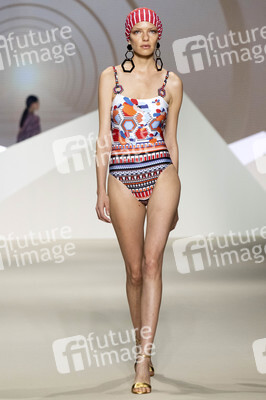 Dolores Cortés Fashion Show auf der 76. Mercedes-Benz Fashion Week Madrid