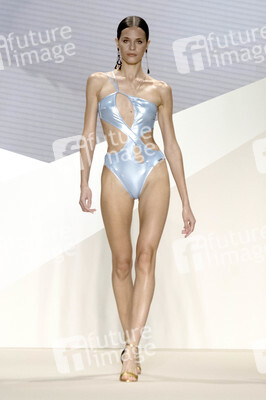 Dolores Cortés Fashion Show auf der 76. Mercedes-Benz Fashion Week Madrid