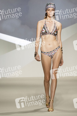Dolores Cortés Fashion Show auf der 76. Mercedes-Benz Fashion Week Madrid