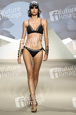 Dolores Cortés Fashion Show auf der 76. Mercedes-Benz Fashion Week Madrid