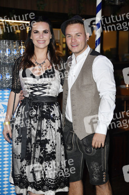 Wiesn Anstich 2022 im Hofbräu Berlin