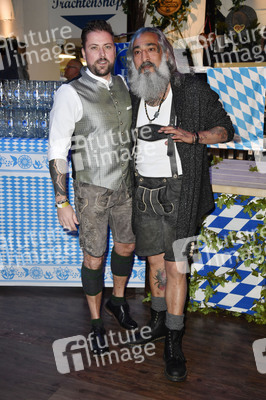 Wiesn Anstich 2022 im Hofbräu Berlin