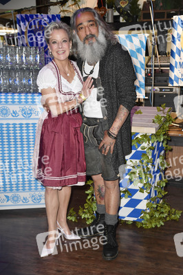 Wiesn Anstich 2022 im Hofbräu Berlin