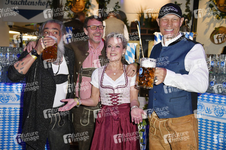 Wiesn Anstich 2022 im Hofbräu Berlin