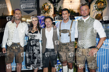 Wiesn Anstich 2022 im Hofbräu Berlin