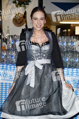 Wiesn Anstich 2022 im Hofbräu Berlin