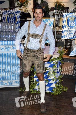 Wiesn Anstich 2022 im Hofbräu Berlin