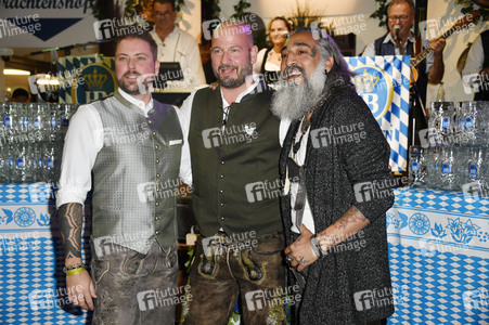 Wiesn Anstich 2022 im Hofbräu Berlin