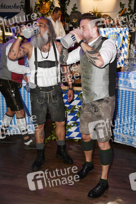 Wiesn Anstich 2022 im Hofbräu Berlin