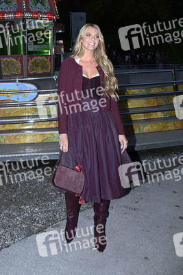 Almauftrieb beim Oktoberfest 2022 in München