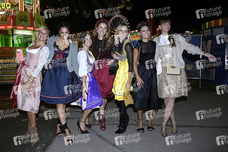 Almauftrieb beim Oktoberfest 2022 in München