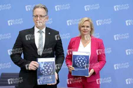 Bundespressekonferenz Vorstellung BKA - Lagebild Organisierte Kriminalität 2021 in Berlin