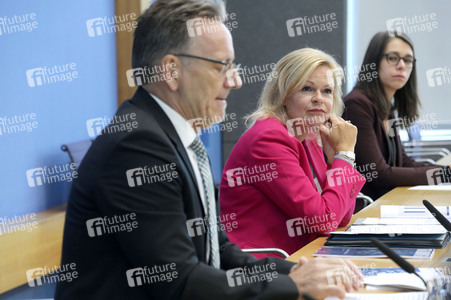 Bundespressekonferenz Vorstellung BKA - Lagebild Organisierte Kriminalität 2021 in Berlin