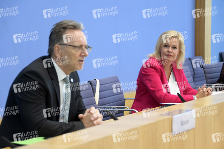 Bundespressekonferenz Vorstellung BKA - Lagebild Organisierte Kriminalität 2021 in Berlin