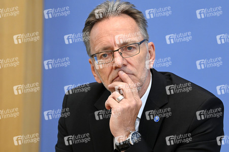 Bundespressekonferenz Vorstellung BKA - Lagebild Organisierte Kriminalität 2021 in Berlin