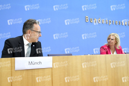 Bundespressekonferenz Vorstellung BKA - Lagebild Organisierte Kriminalität 2021 in Berlin
