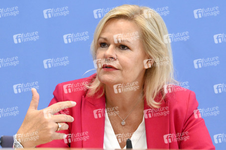 Bundespressekonferenz Vorstellung BKA - Lagebild Organisierte Kriminalität 2021 in Berlin