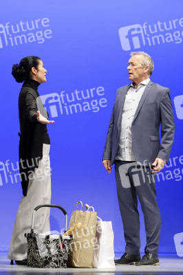 Theaterprobe 'Und wer nimmt den Hund?' in Hamburg