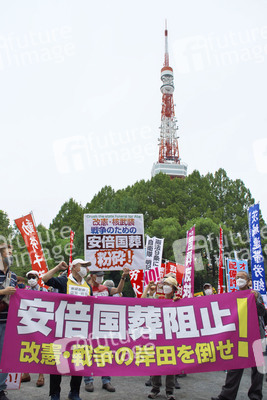 Demonstration gegen das Staatsbegräbnis für Shinzo Abe in Tokio