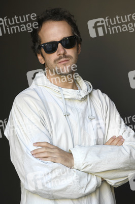 Photoshooting mit dem Cast von 'Stillness in the Storm', San Sebastian International Film Festival 2022