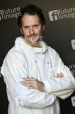 Photoshooting mit dem Cast von 'Stillness in the Storm', San Sebastian International Film Festival 2022