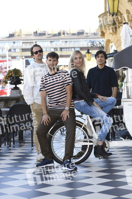 Photoshooting mit dem Cast von 'Stillness in the Storm', San Sebastian International Film Festival 2022