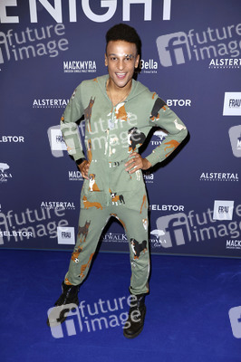 Late Night Shopping Party in Hamburg