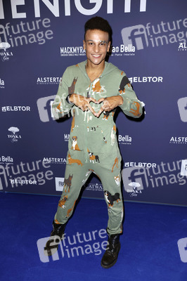 Late Night Shopping Party in Hamburg