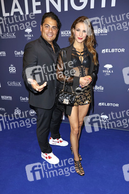 Late Night Shopping Party in Hamburg