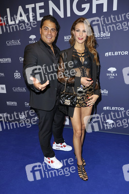 Late Night Shopping Party in Hamburg