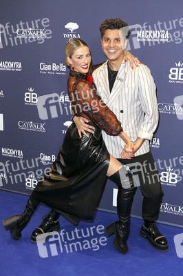 Late Night Shopping Party in Hamburg