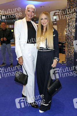 Late Night Shopping Party in Hamburg