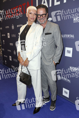 Late Night Shopping Party in Hamburg