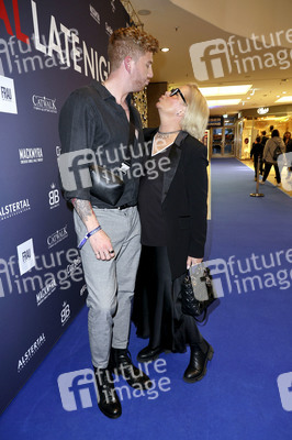 Late Night Shopping Party in Hamburg