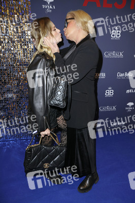 Late Night Shopping Party in Hamburg