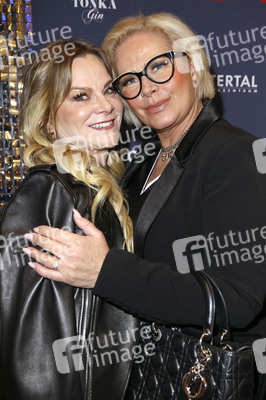 Late Night Shopping Party in Hamburg