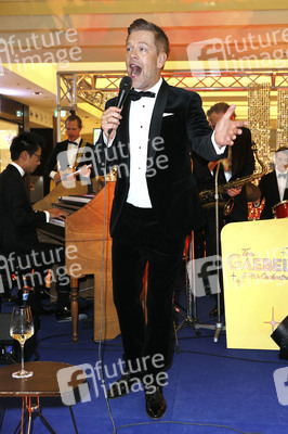 Late Night Shopping Party in Hamburg