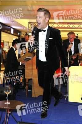 Late Night Shopping Party in Hamburg