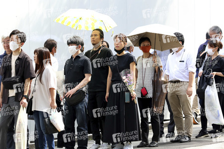 Trauer um Shinzo Abe in Tokio