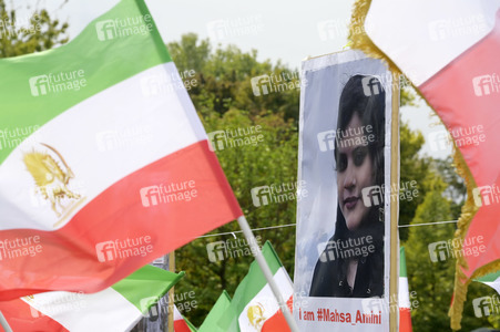 Demonstration für Solidarität mit den Protesten im Iran in Berlin