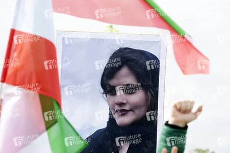 Demonstration für Solidarität mit den Protesten im Iran in Berlin