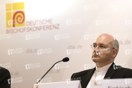 Pressekonferenz zur Aufarbeitung sexuellen Missbrauchs bei der Herbst-Vollversammlung der Deutschen Bischofskonferenz in Fulda