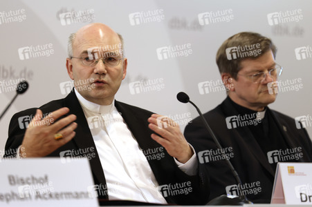 Pressekonferenz zur Aufarbeitung sexuellen Missbrauchs bei der Herbst-Vollversammlung der Deutschen Bischofskonferenz in Fulda