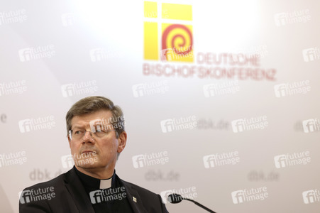 Pressekonferenz zur Aufarbeitung sexuellen Missbrauchs bei der Herbst-Vollversammlung der Deutschen Bischofskonferenz in Fulda
