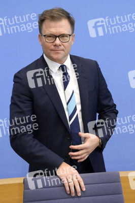 Bundespressekonferenz Bericht des Beauftragten der Bundesregierung für Ostdeutschland 2022 in Berlin