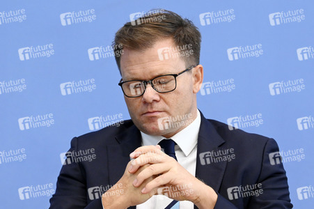 Bundespressekonferenz Bericht des Beauftragten der Bundesregierung für Ostdeutschland 2022 in Berlin